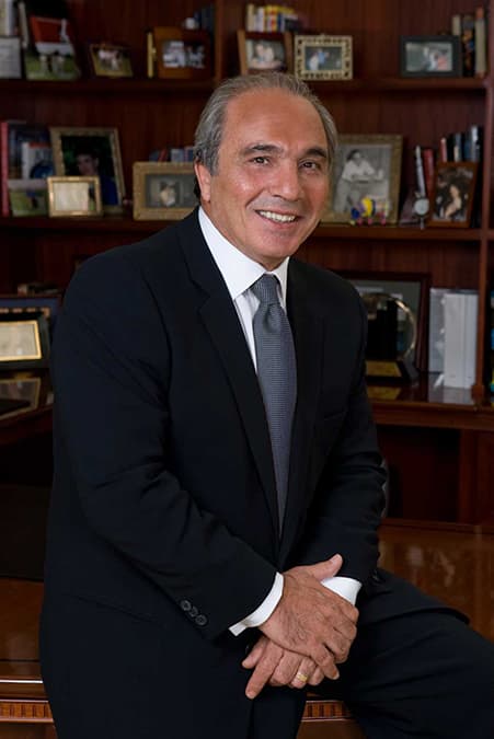 rocco-commisso-450-670